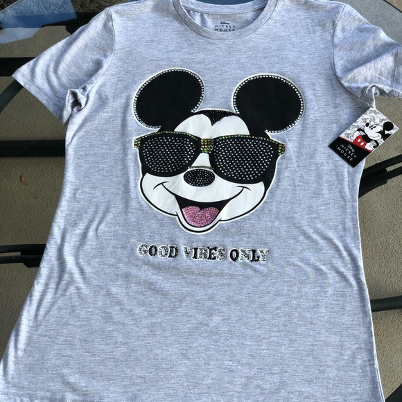 Women's Disney Medium Size T-Shirt - Picture 3 of 5
